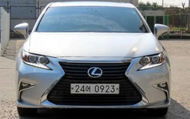 뉴ES300h 슈프림 렉서스 2015/12 86,250km