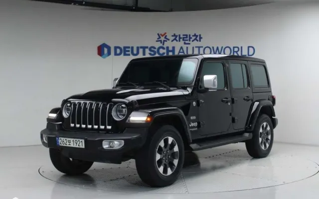 랭글러 (JL) 2.0 오버랜드 4도어 파워탑 지프 2022/04 111,102km